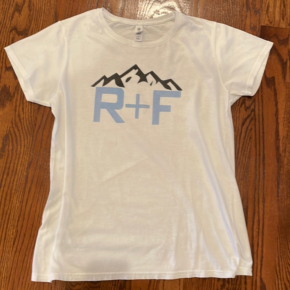 Rodan Fields SUMMIT T-shirt in white